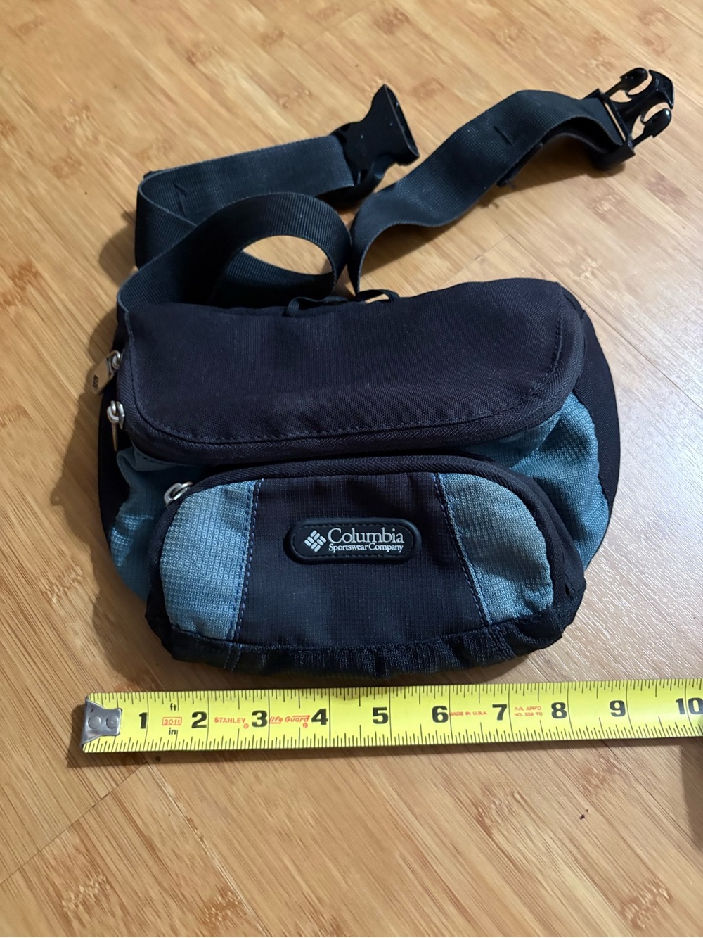 Columbia Compact Waist Pack / Fanny Pack — Black and Teal